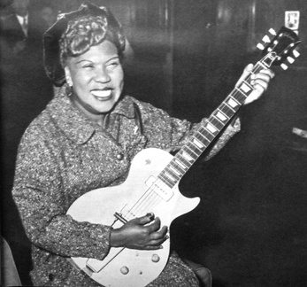 Rosetta Tharpe seated